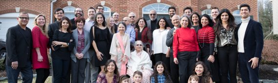 Celebrating Great Grandma’s Birthday | Large Family Reunion Portrait Photographer