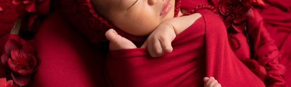 Love at First Sight: Sweet Posing for Your Valentine’s Baby