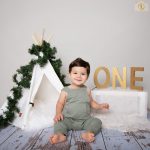 baby one year milestone pictures