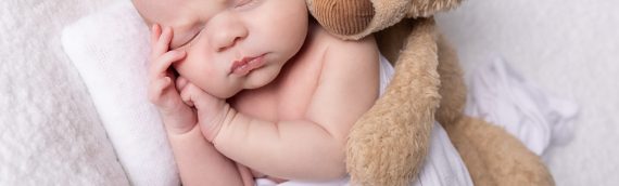 Styling Your Newborn Session: Neutral Tones and Soft Textures